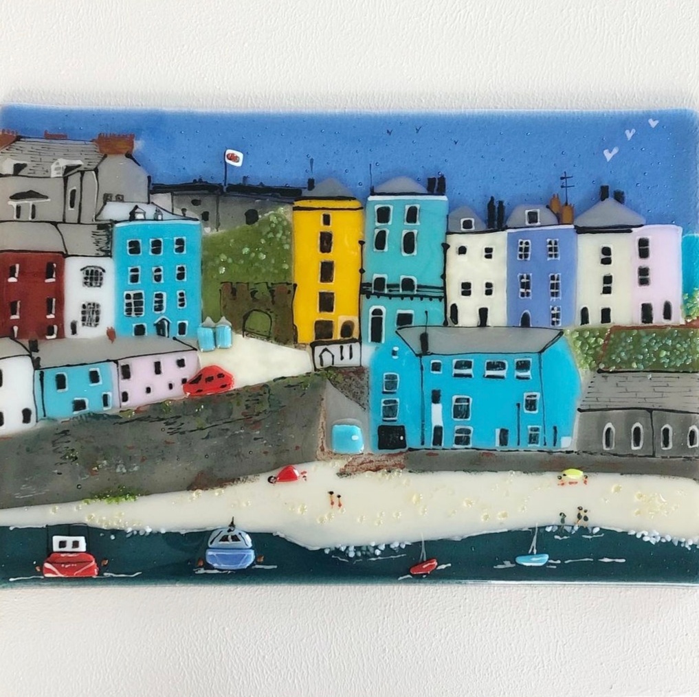 welsh gift ideas, welsh gifts, welsh businesses, saint davids day celebrations, small welsh businesses, welsh women in business, women led business, welsh decor, welsh art, tenby, tenby harbour, welsh fused glass